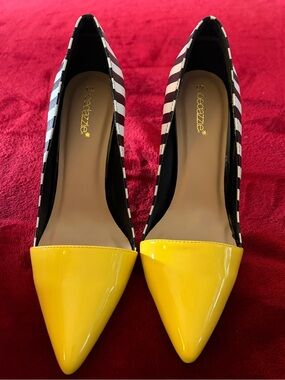 Shoe Dazzle Yellow Patent Pointed-Toe Flats with Black & White Stripes